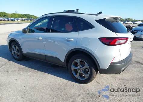 2025 Ford Escape St-Line z USA, uszkodzony, nr VIN 1FMCU0MZ0SUA11680